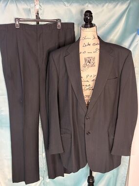 Towncraft Classic Men's Black Pinstripe Suit Jacket & Trousers 42 32